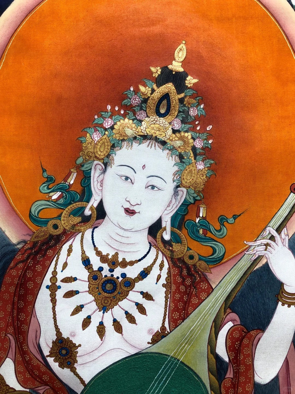 Saraswati Thangka Amulet: The Light of Wisdom and Art Hidden in a Tiny Space