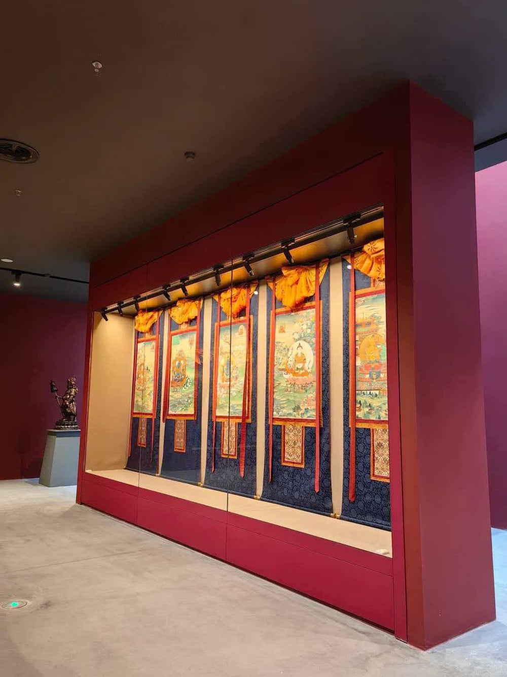 A Complete Guide to Appreciating and Buying Thangka Art